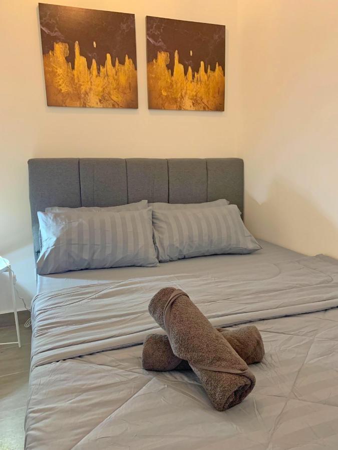 Netflix Two Bedroom Troika Kota Bharu Homestay 182 Exteriör bild
