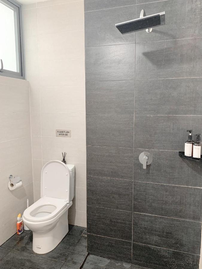 Netflix Two Bedroom Troika Kota Bharu Homestay 182 Exteriör bild
