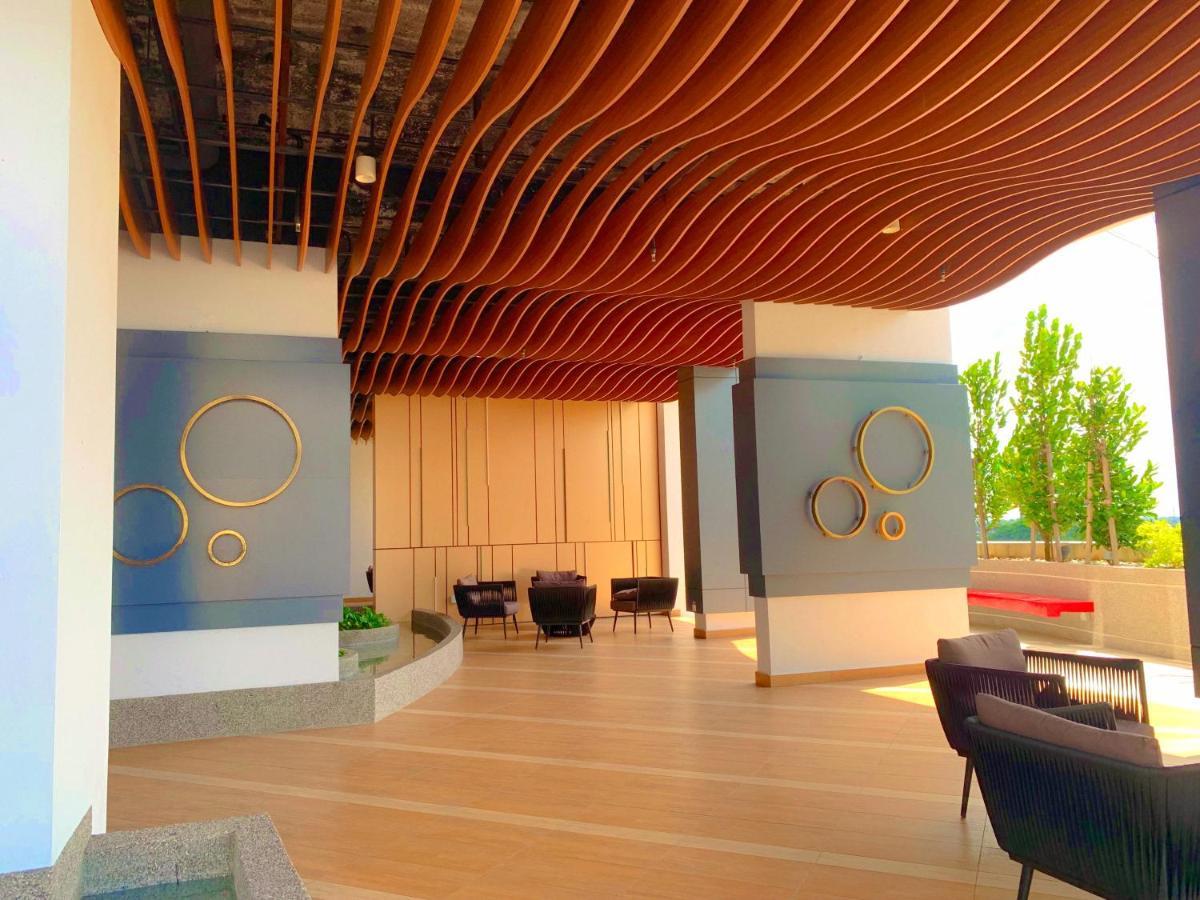 Netflix Two Bedroom Troika Kota Bharu Homestay 182 Exteriör bild