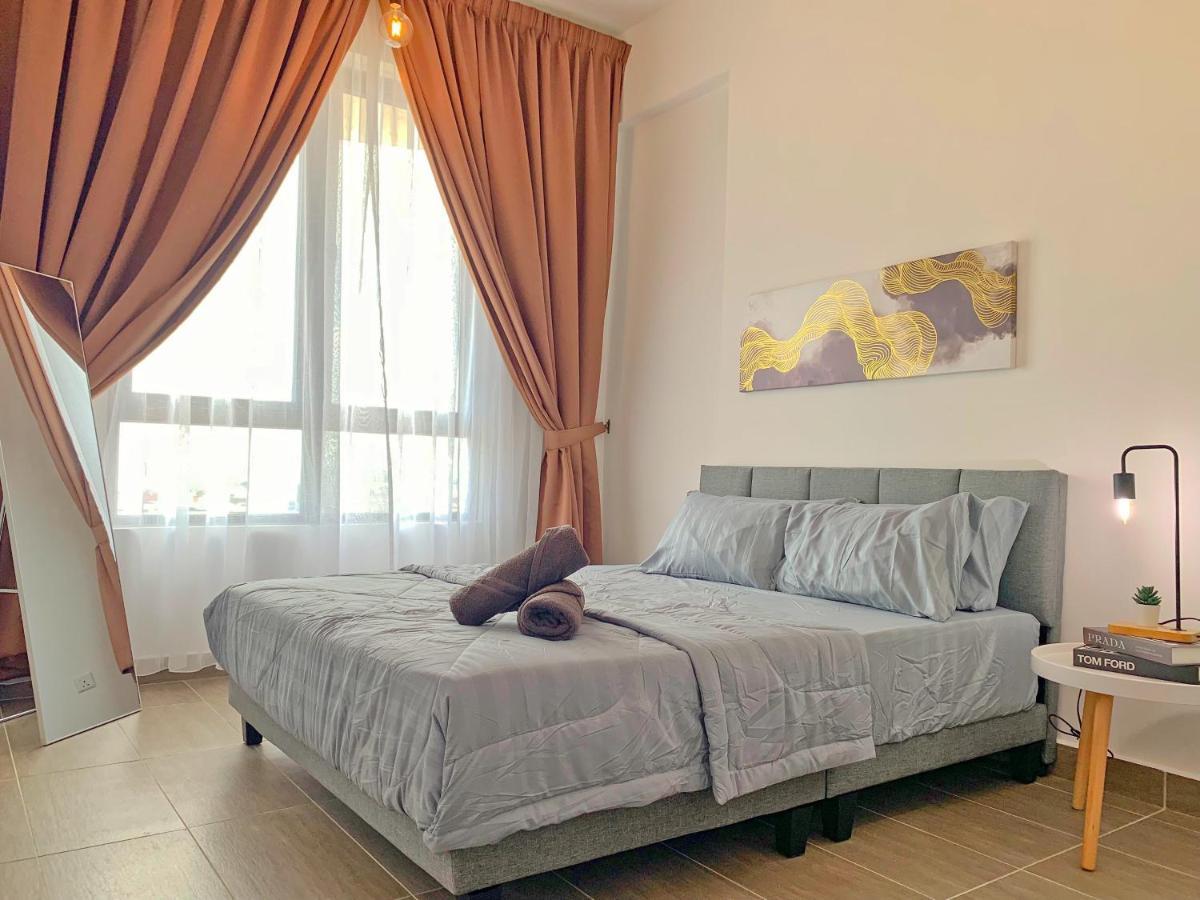 Netflix Two Bedroom Troika Kota Bharu Homestay 182 Exteriör bild